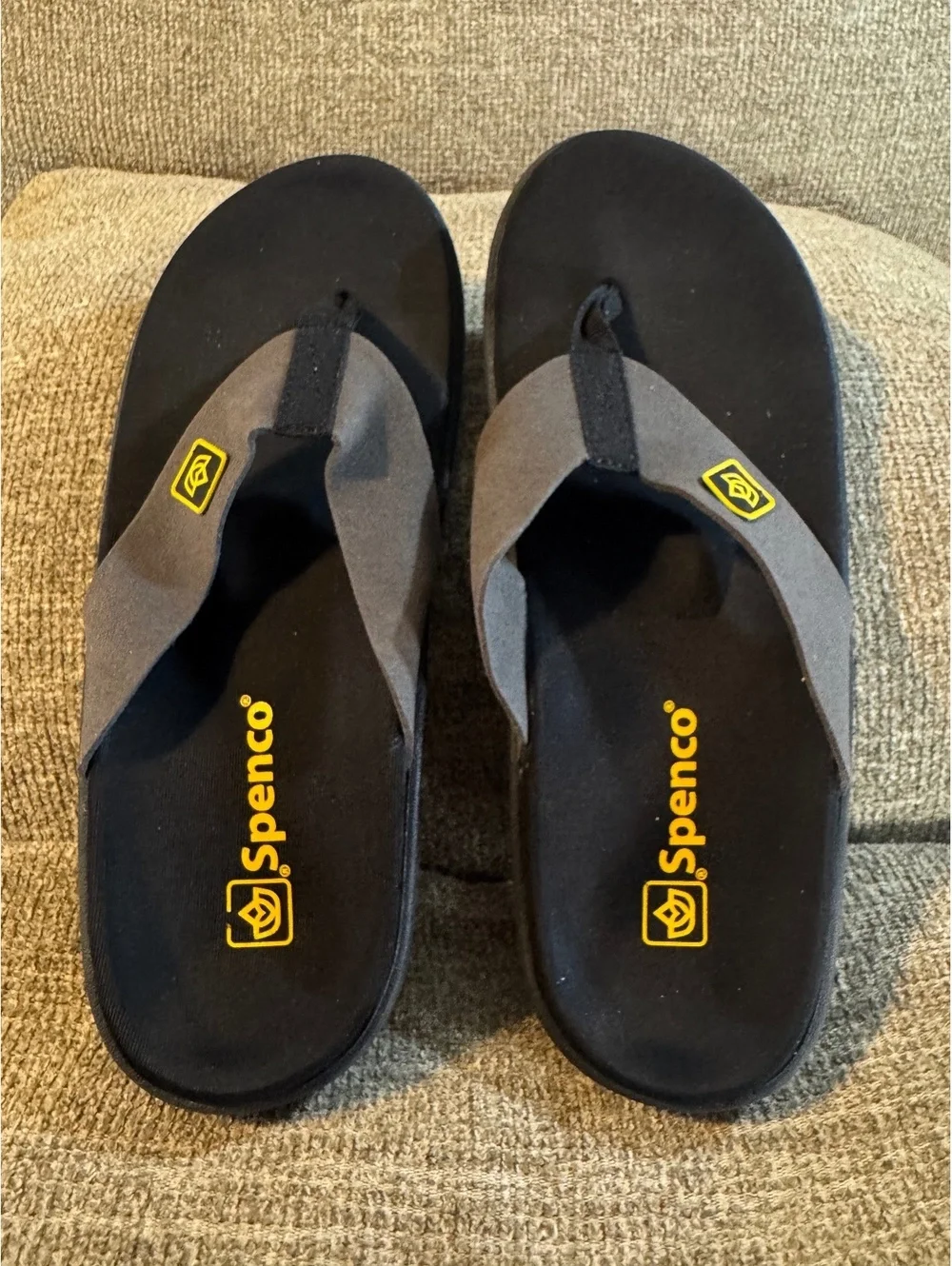 Spenco Women's Yumi Plus Orthotic Flip Flops Sandal Size 9 Black / Grey